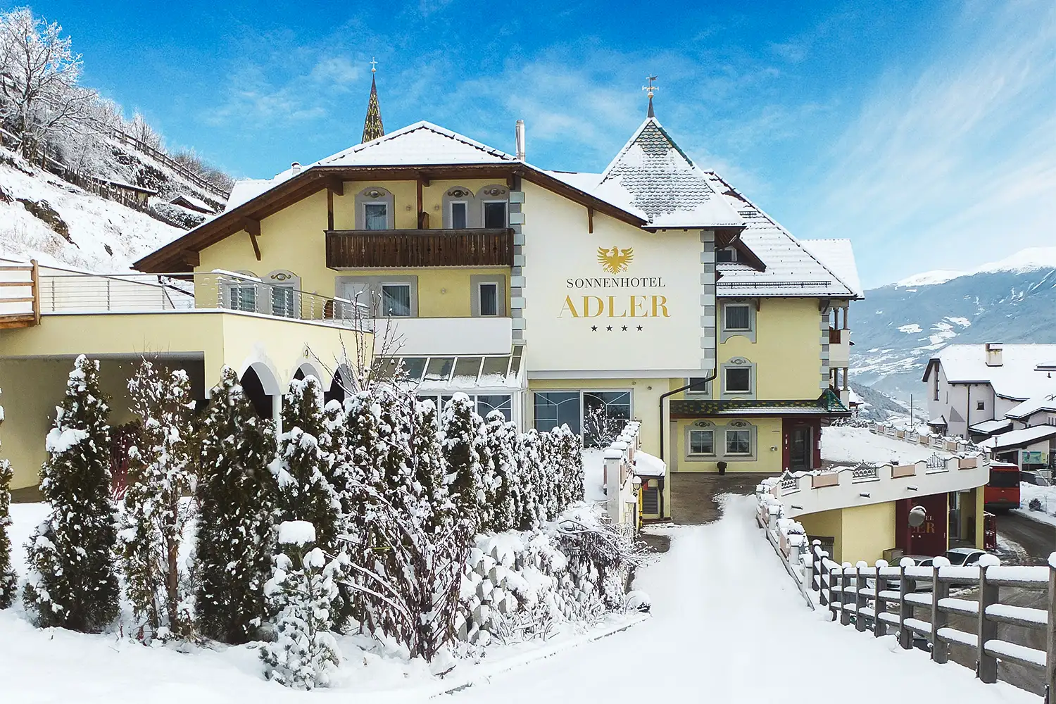 Sonnenhotel Adler im winterlichen Villanders