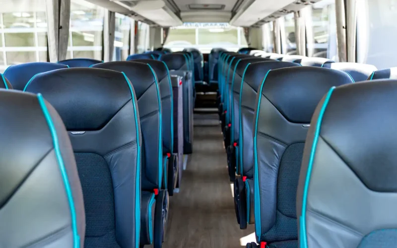 car-37-plaetze-innen Car 37-Plätzer Innenansicht